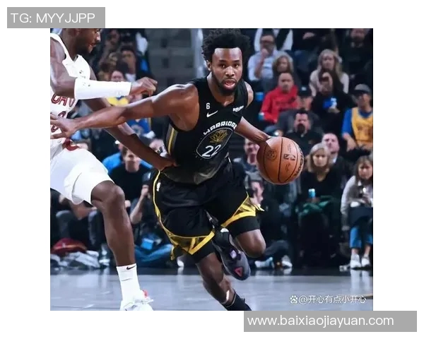 足球明星身旁的默默支持者与他们共同追逐梦想的故事